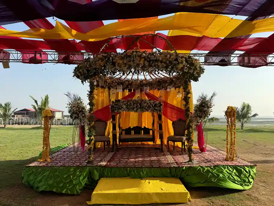 Mehndi Stage Décor