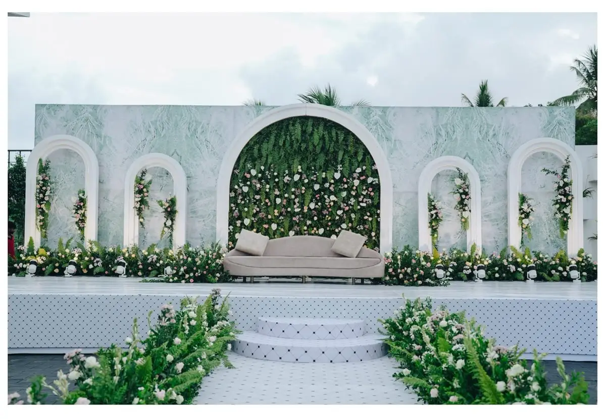 modern style Pakistani wedding stage 