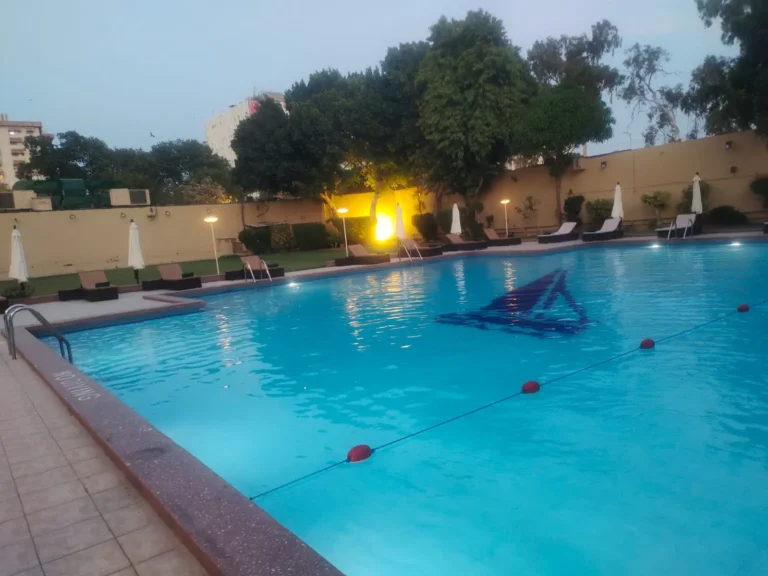 Avari Hotel Swimming Pool 3
