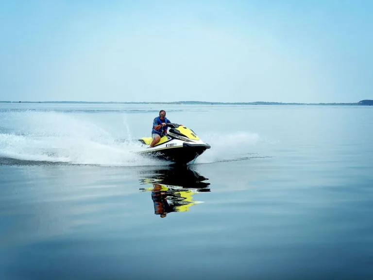 jet skiing Karachi Beach