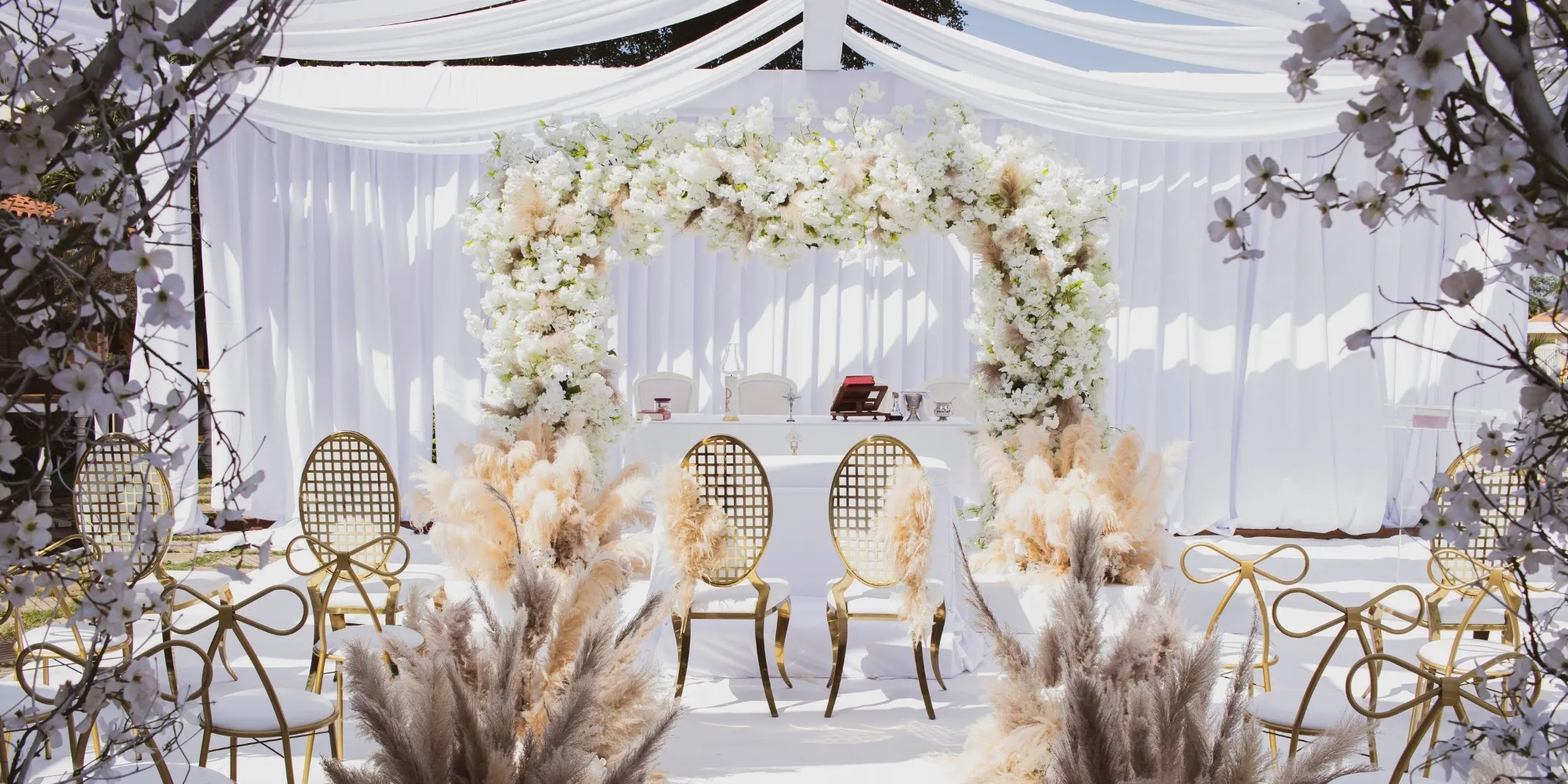 Wedding Floral Arrangements in Pakistan
