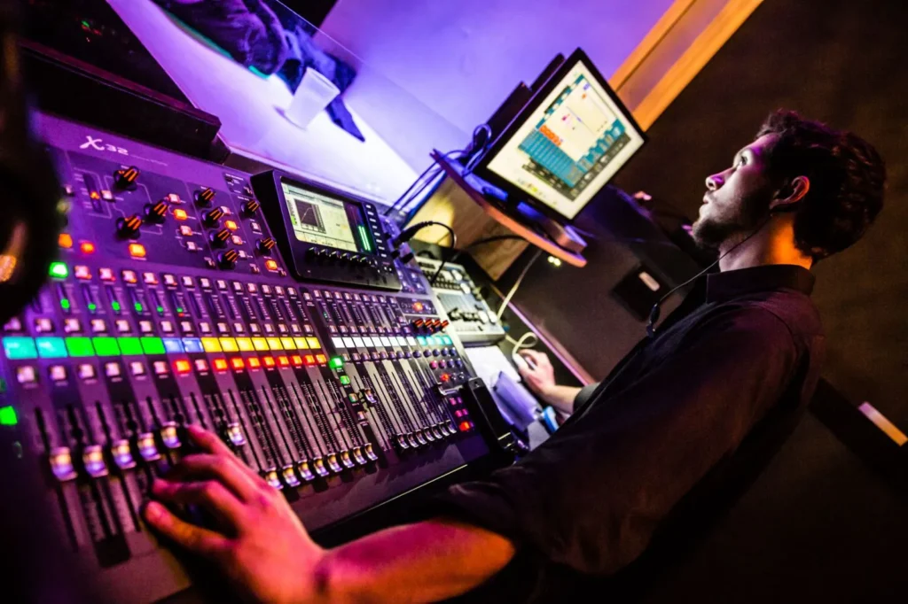 Production and technical services for corporate events in Lahore