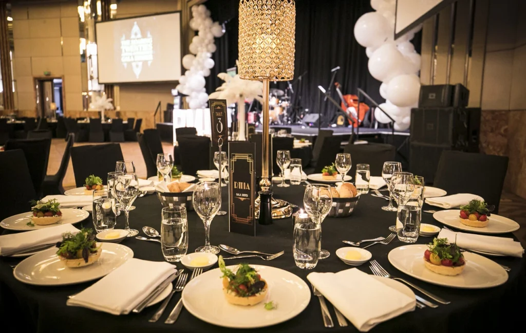 Lahore's corporate event market for business gatherings and conferences