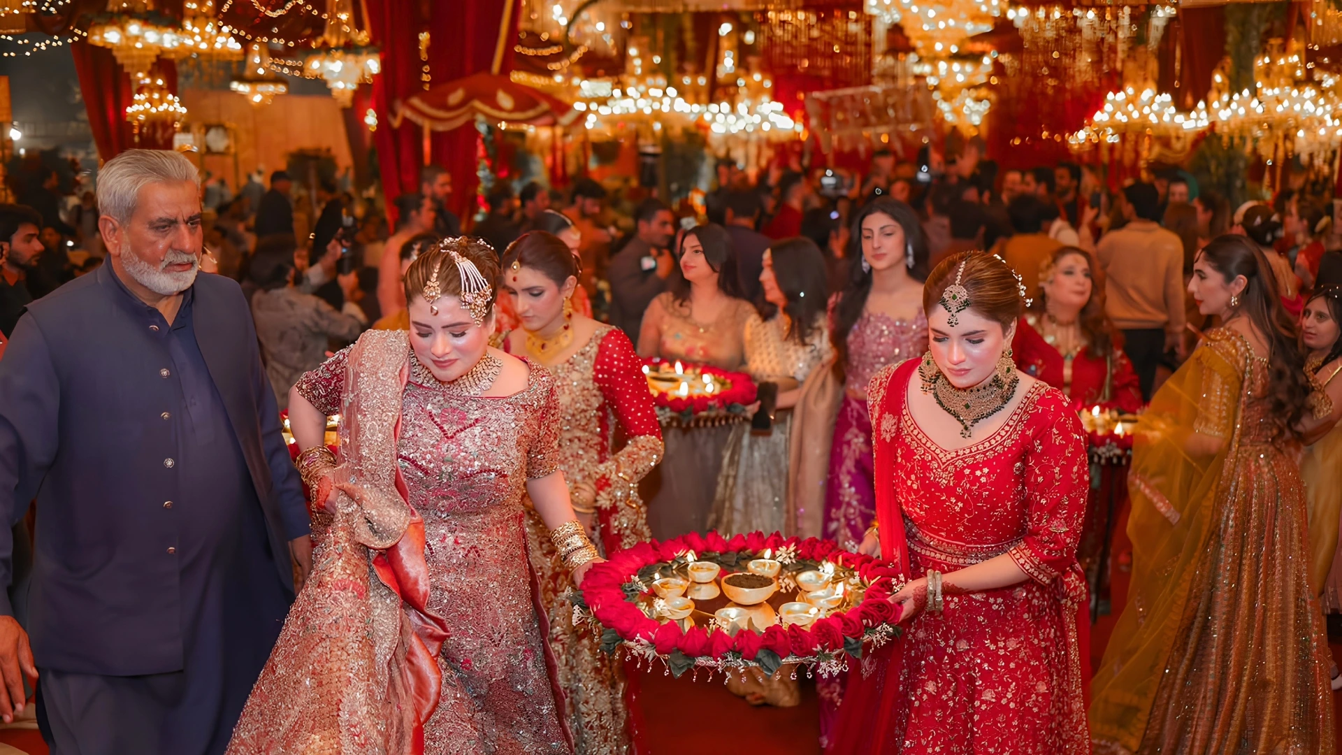 Best Mehndi Stage Design for the Perfect Mehndi Setup